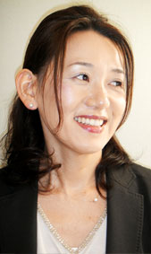 甲斐晶子（かいあきこ）