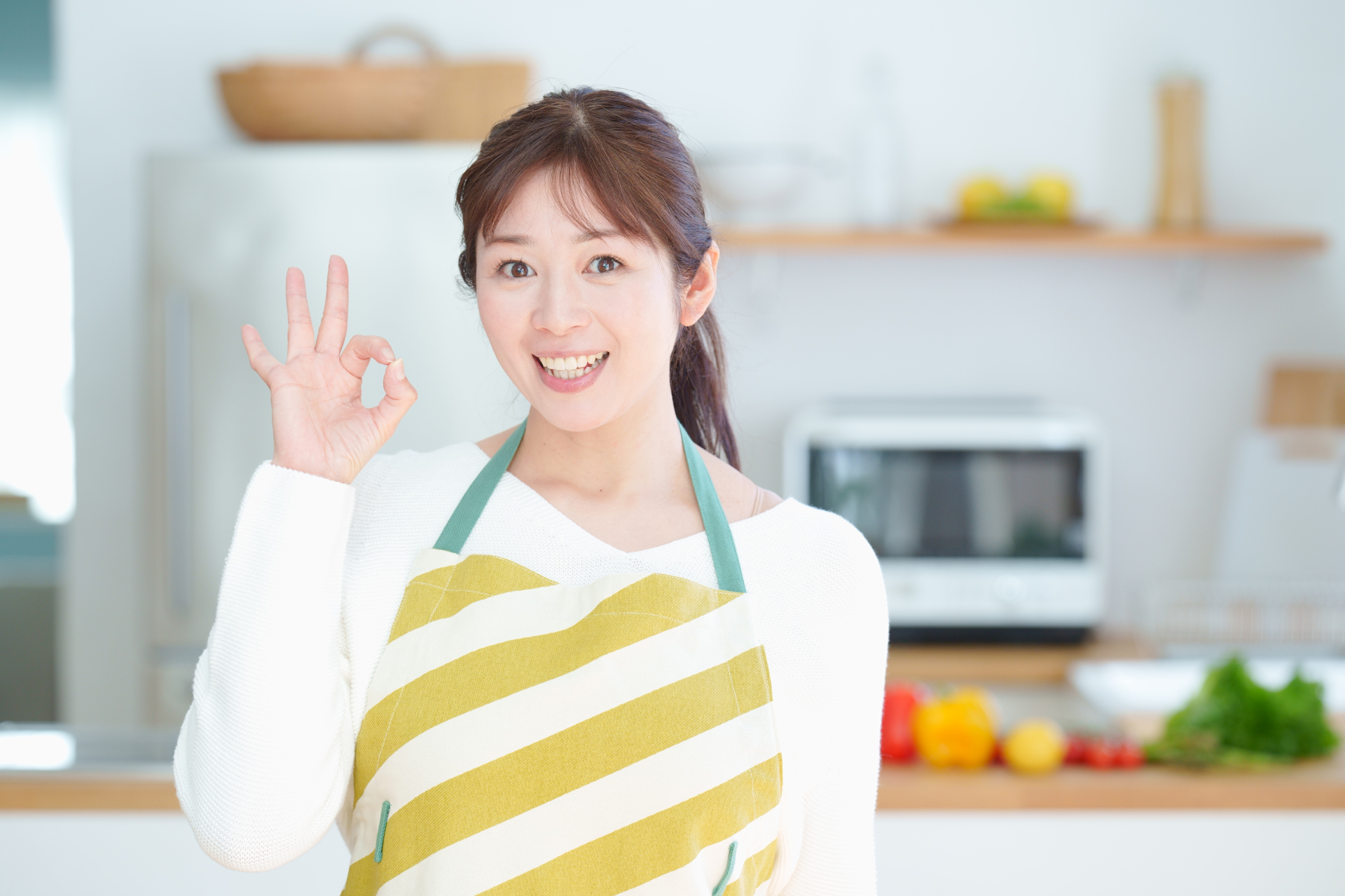 やる気が出ない主婦
キッチンに立つ主婦のイメージ図