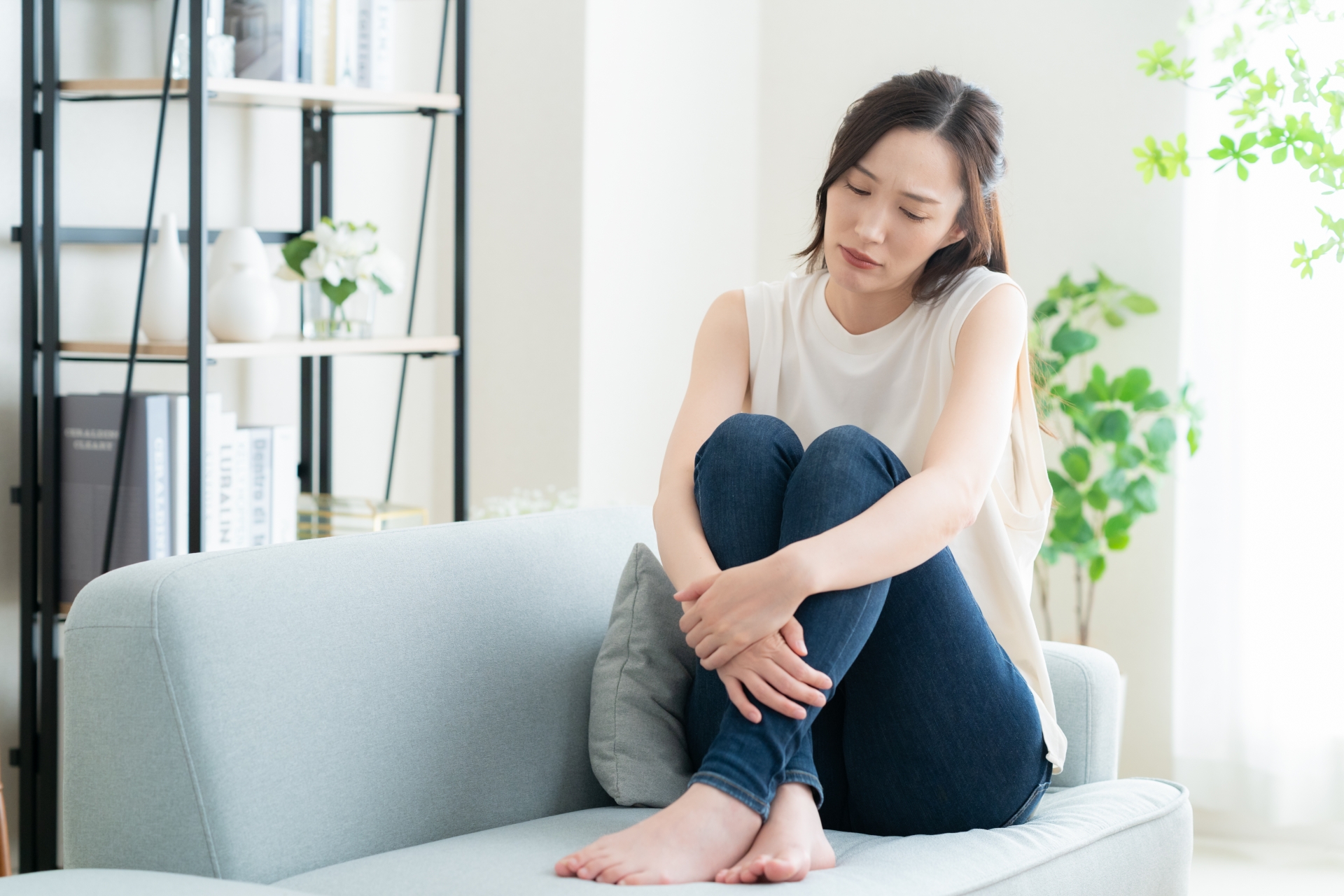 やる気が出ない主婦
やる気が出なくて困っている主婦のイメージ図