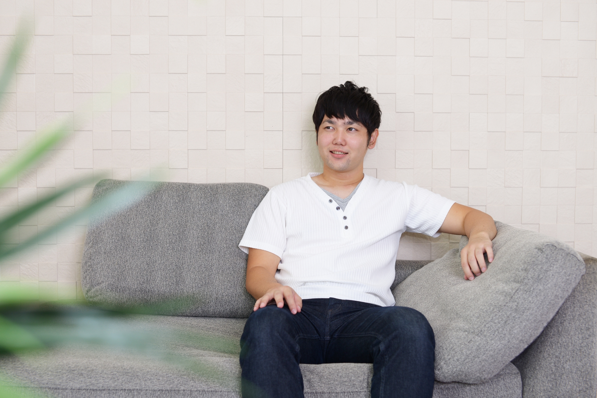 育児 旦那ずるい
くつろぐ男性