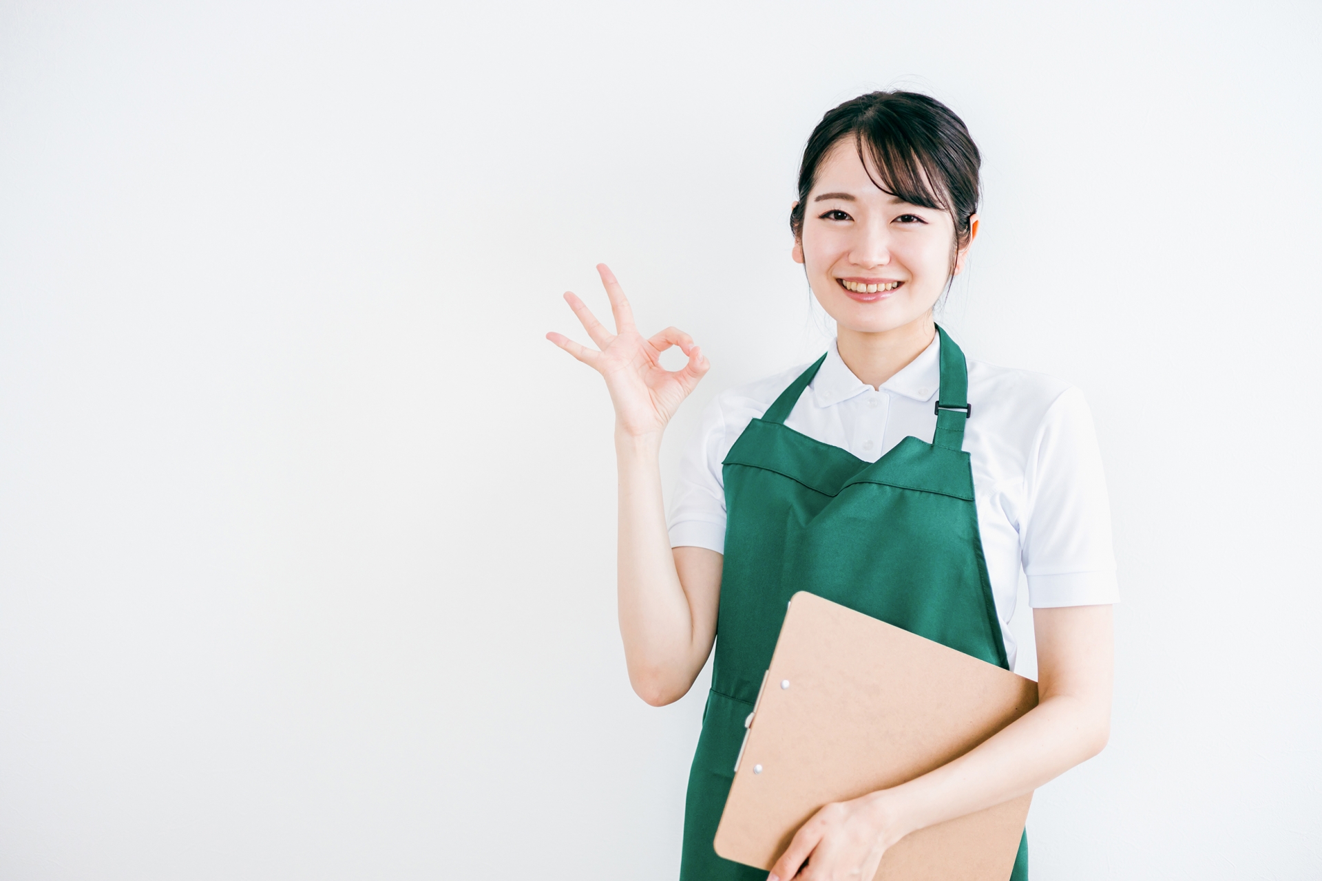 家事代行危険 エプロン姿の女性のイメージ図