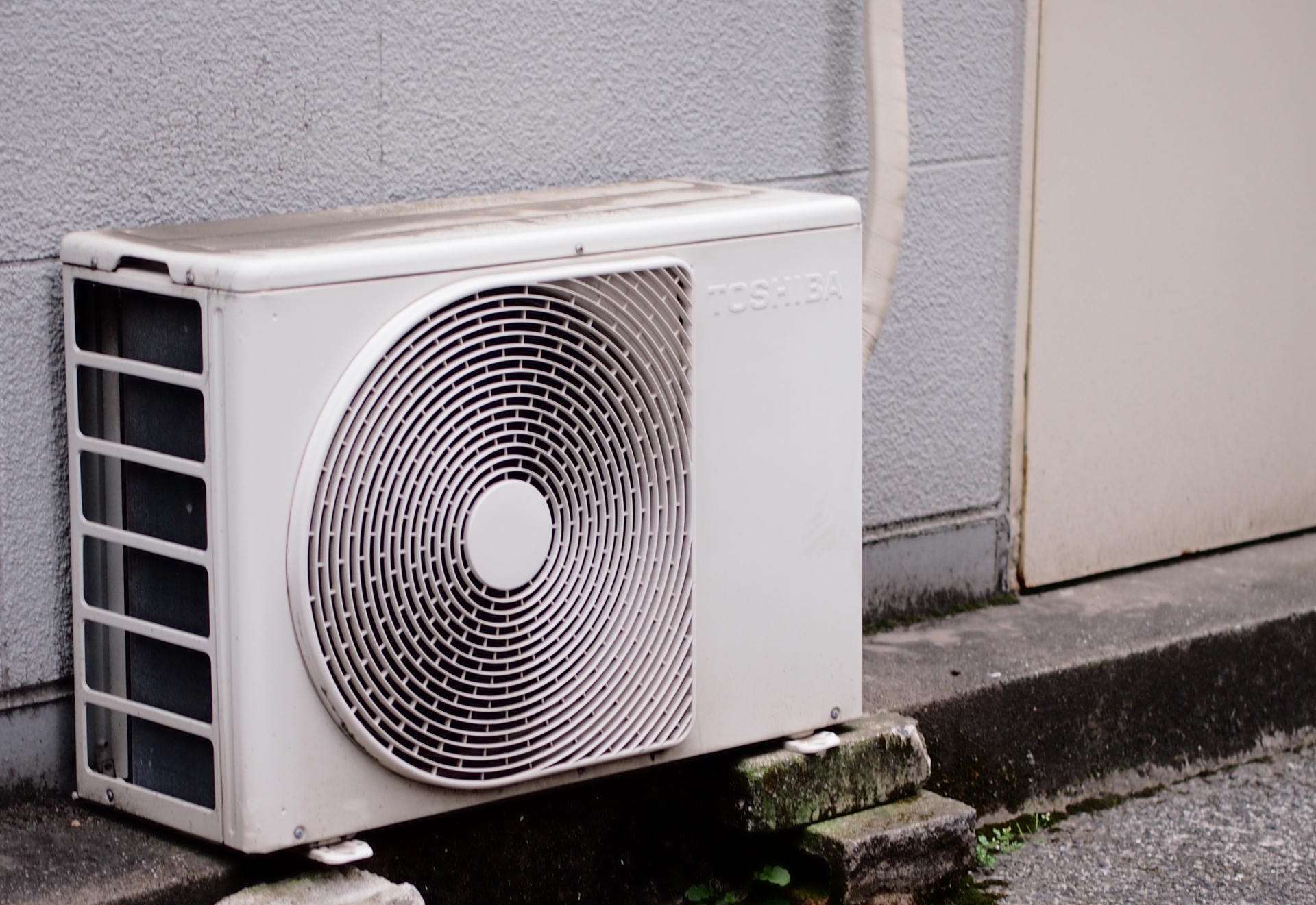 エアコン 室外機 うるさい エアコン 室外機 イメージ図