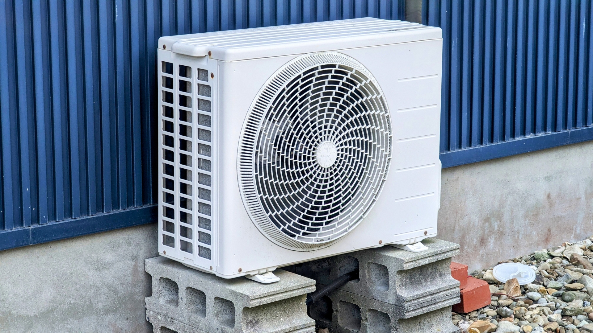 エアコン 室外機 うるさい エアコン 室外機 イメージ図