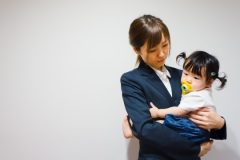 夫婦ともに残業がある共働き家庭は、家事分担どうしてる？