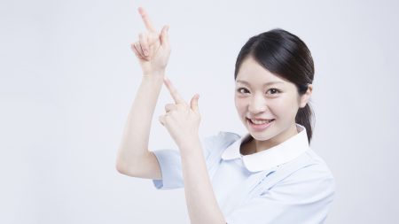 洗剤とアルコールなら、アルコールの方が容易に油汚れを落とせます