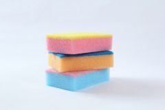 換気扇掃除はスポンジを使うと汚れを簡単に落とせる？