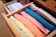 【衣替え】洗濯しただけじゃ不十分？夏服をしまう前の最終チェック