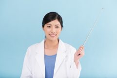 お風呂掃除で厄介な黒ずみの正体は黒カビって本当？