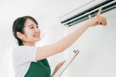 エアコンクリーニングにかかる時間は？短縮するコツ・業者選びの注意点を解説