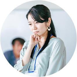 悩んでいる人のイメージ画像